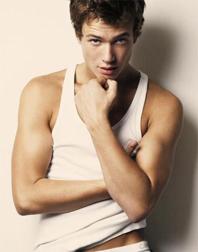 Actor Ideas for Heath - Page 2 Edward+Speleers-thumb-393x500